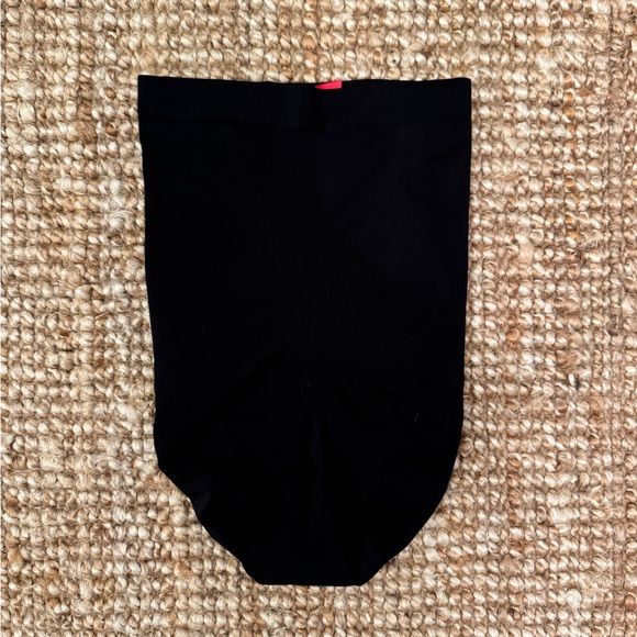 SPANX shapewear - Picture 3 of 6